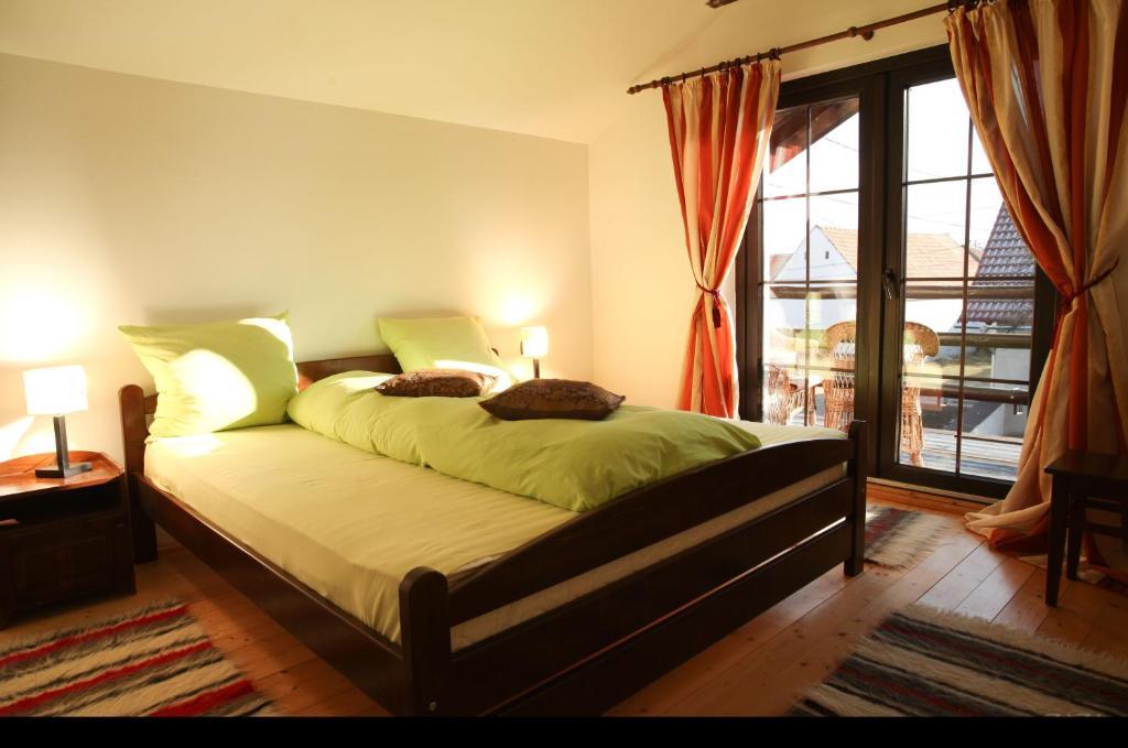 Casa Mosului - Transfagarasan Bed & Breakfast Cîrţişoara الغرفة الصورة
